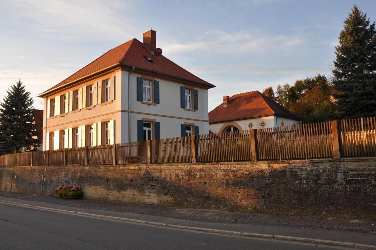 Ferienwohnung Altes Pfarrhaus Bargen Екстер'єр фото